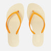 Chinelo de Dedo Arezzo e Laranja e Necessaire Z190260071