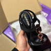 Sandália Comfortflex Salto Médio Enfeite Dourado 2457402