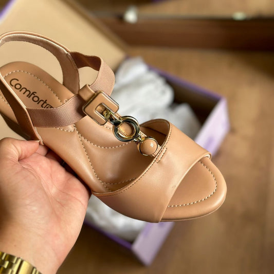 Sandália Comfortflex Salto Médio Enfeite Dourado 2457402